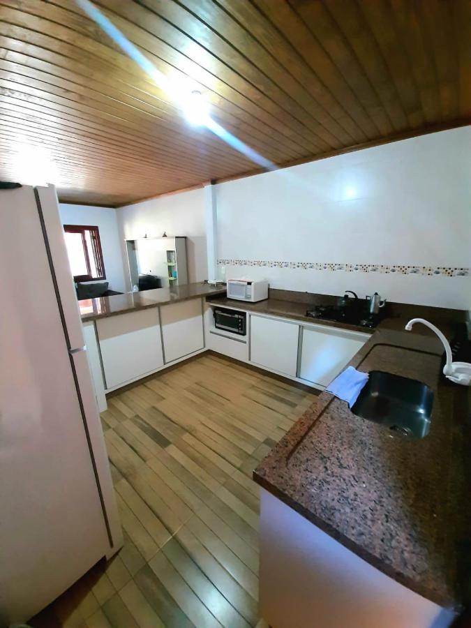 Residencial Familia Milani 100 Metros Do Mar Apartment *